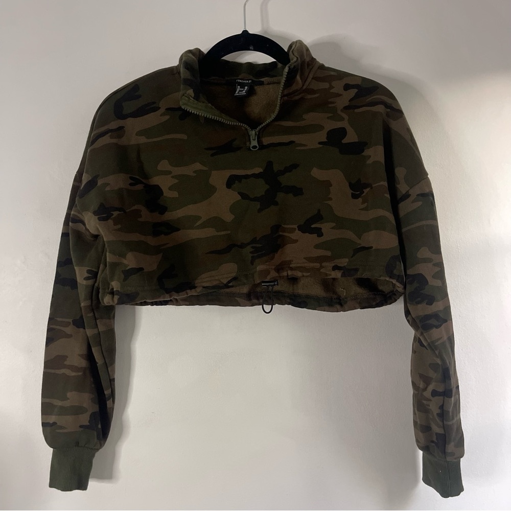 Crop Camo Pullover